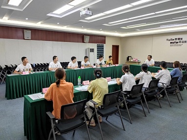 集團(tuán)人力資源部、零管中心聯(lián)合舉辦新員工入職培訓(xùn)
