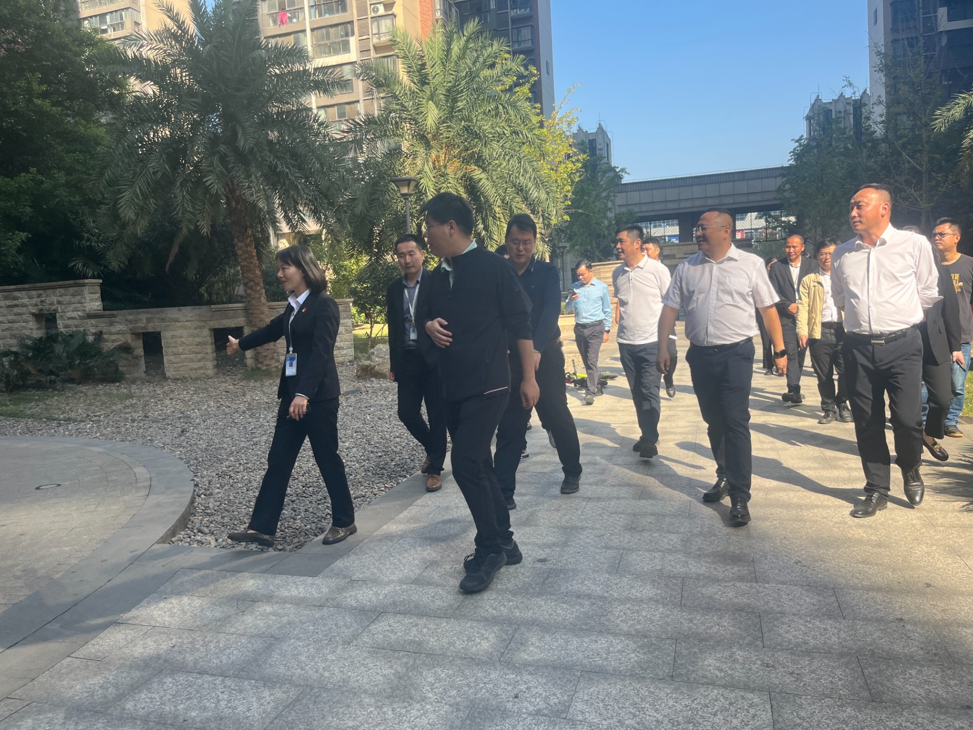 監(jiān)利市領(lǐng)導蒞臨百晟首府調(diào)研指導工作